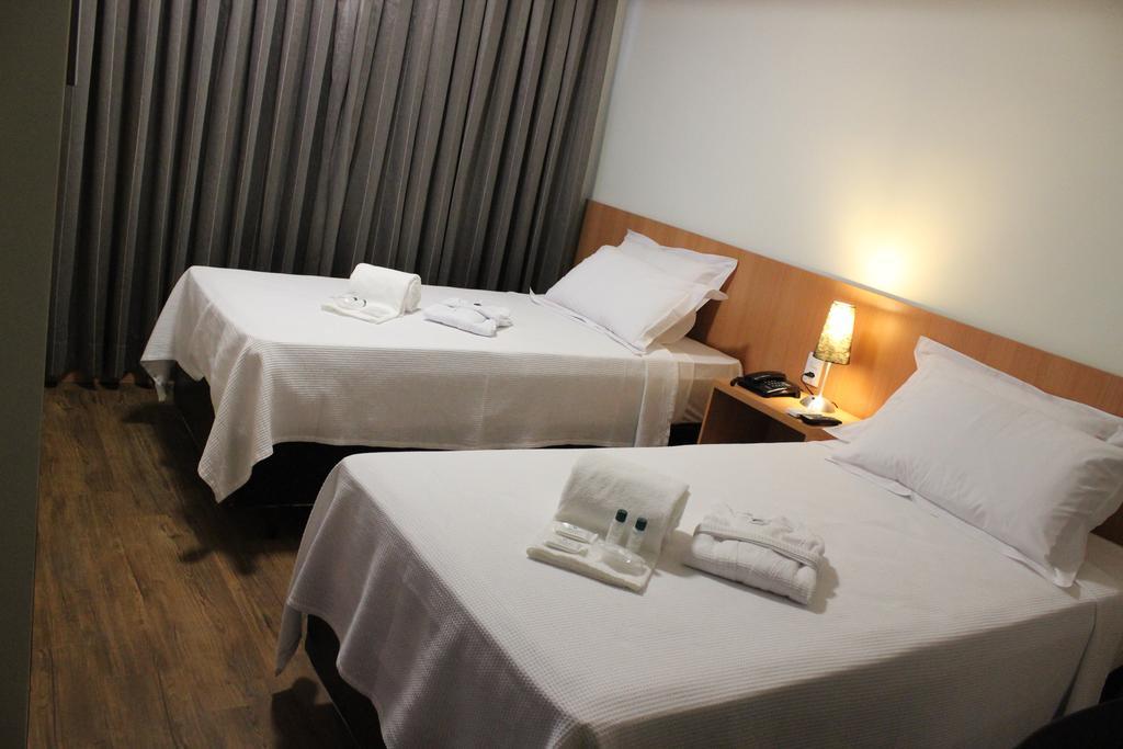 Vertentes Suites Hotel Консельейру-Лафаети Экстерьер фото