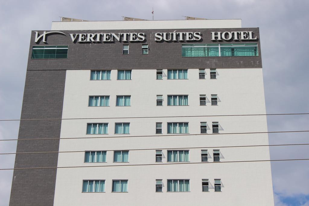 Vertentes Suites Hotel Консельейру-Лафаети Экстерьер фото